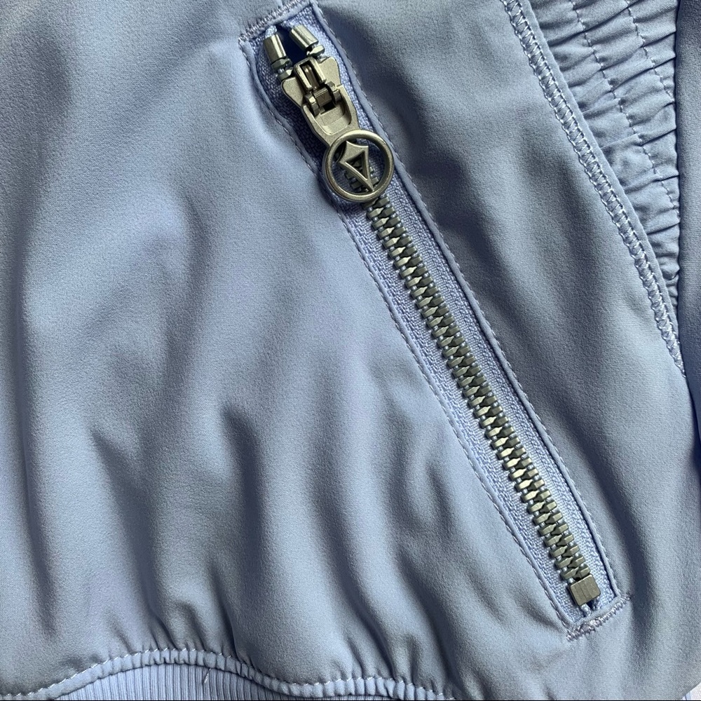 Ivivva • Wild Wonder Lightweight Hooded Jacket - Picture 7 of 11
